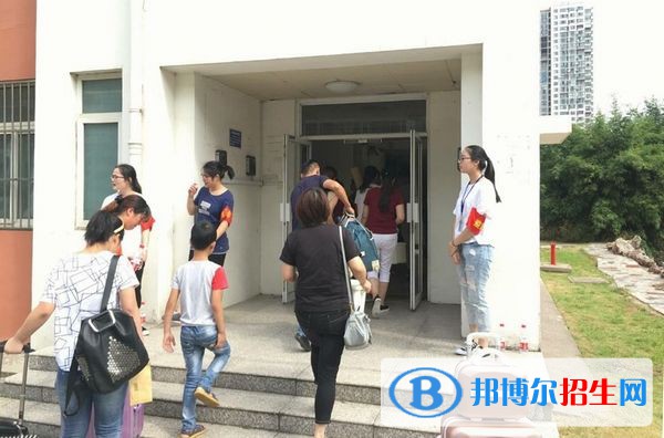 無(wú)錫衛(wèi)生高等職業(yè)技術(shù)學(xué)校2021年報(bào)名條件、招生要求、招生對(duì)象