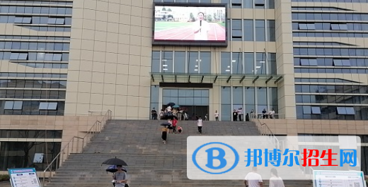 滁州市應(yīng)用技術(shù)學校2021年招生辦聯(lián)系電話 