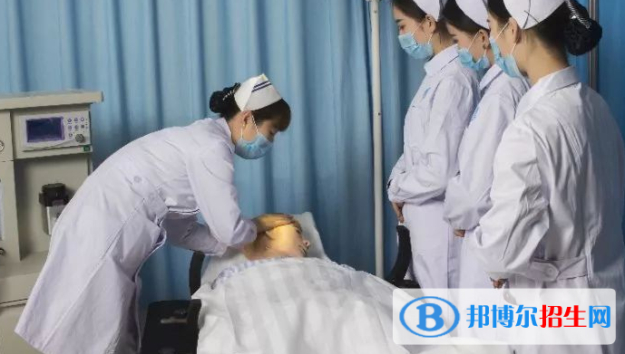 廣州2021年讀衛(wèi)校要多少錢