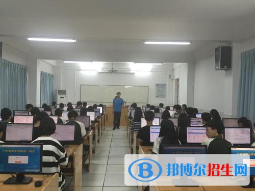 四川2021年電子商務(wù)學校最好的大專院校有哪些