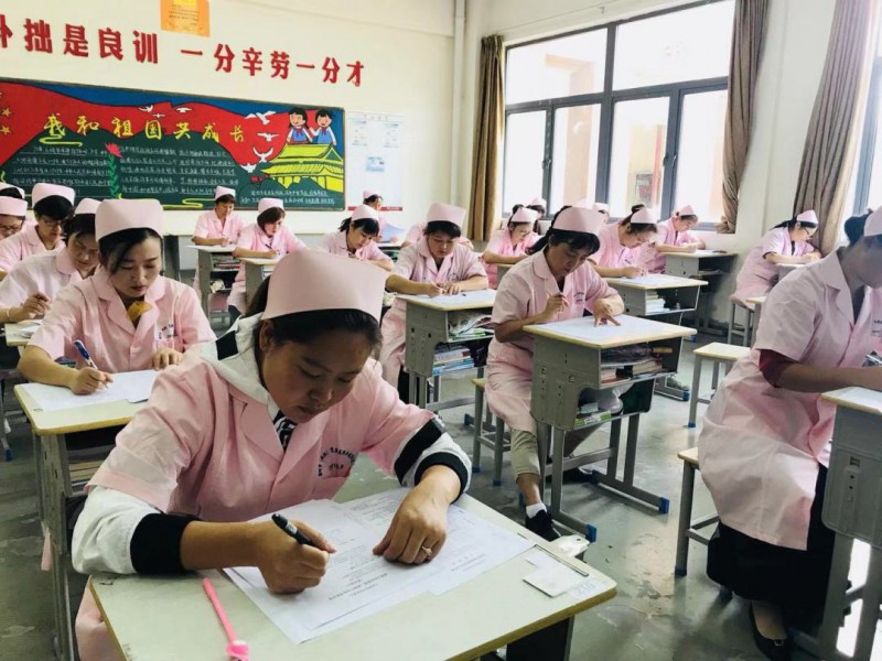 儀征技師學(xué)院2021年報(bào)名條件、招生要求、招生對(duì)象