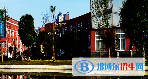 銅仁幼兒師范高等?？茖W(xué)校地址在哪里
