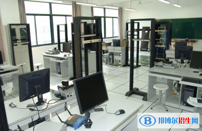 貴州2021年初中生學(xué)計算機(jī)學(xué)校的學(xué)校