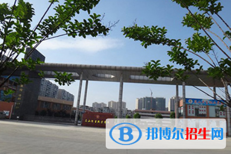 四川2021年初中畢業(yè)報(bào)什么中專學(xué)校