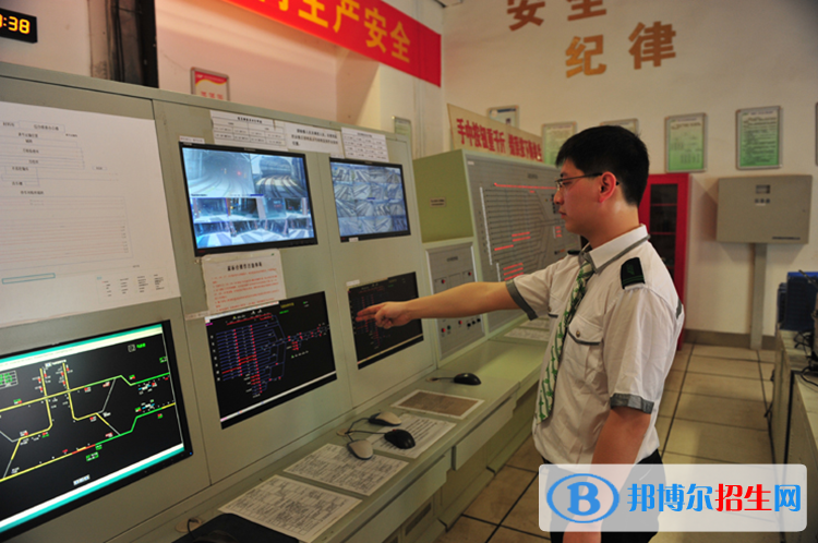 重慶2021年男生上什么軌道交通學校比較好