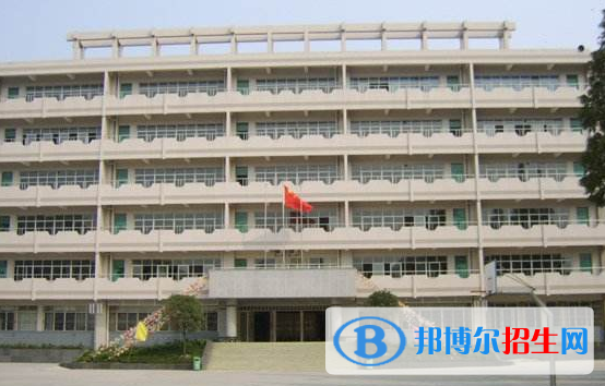 成都2021年中專學(xué)校讀什么專業(yè)有前途