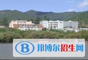 新平縣職業(yè)高級(jí)中學(xué)怎么樣、好不好
