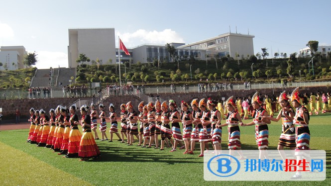 楚雄民族中等專(zhuān)業(yè)學(xué)校2020年學(xué)費(fèi)，收費(fèi)多少