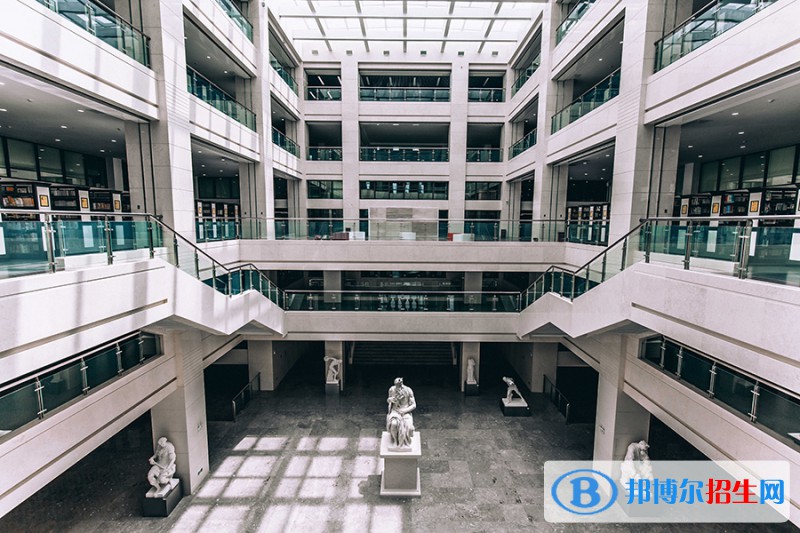 云南藝術(shù)學(xué)校2021年學(xué)費(fèi)、收費(fèi)多少