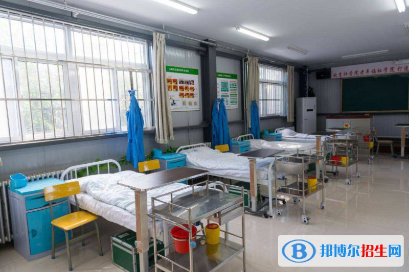 重慶2022年男生讀護(hù)理學(xué)校學(xué)什么好