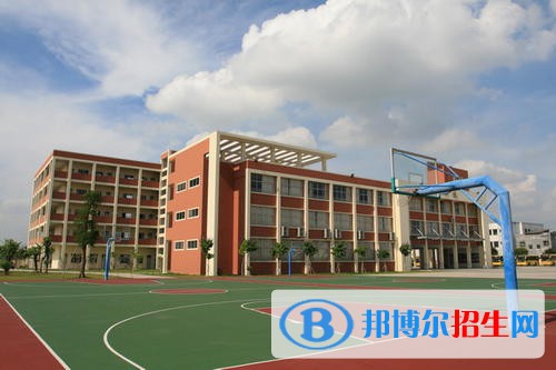 云南經(jīng)貿(mào)外事學(xué)校怎么樣、好不好