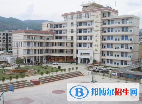 云南廣播電視大學(xué)中專學(xué)校怎么樣、好不好