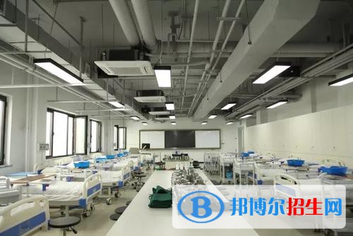重慶2022年女生上護(hù)理學(xué)校學(xué)什么好
