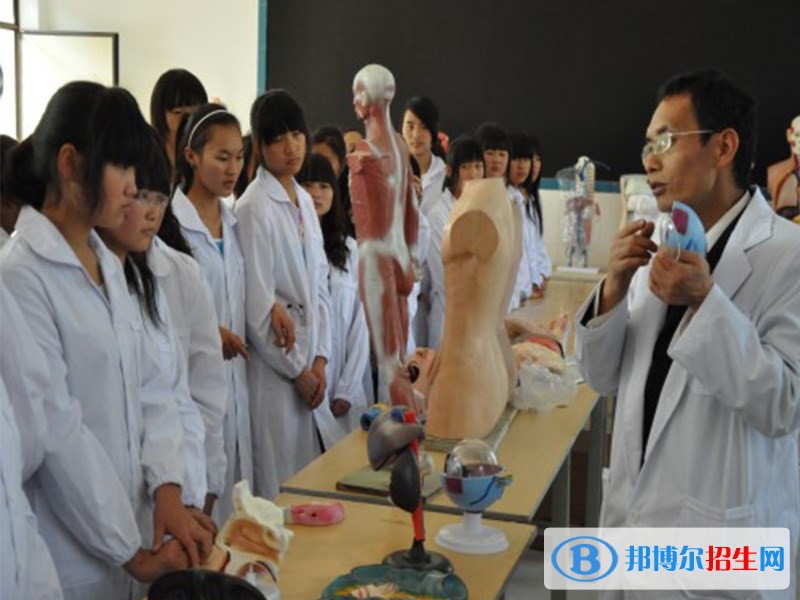紅河州衛(wèi)生護(hù)理學(xué)校2021年有哪些專業(yè)