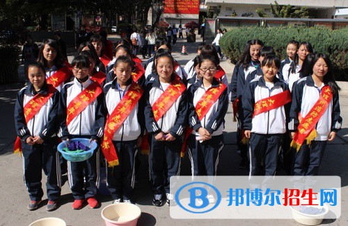 大理衛(wèi)生學(xué)校2021年報(bào)名條件招生要求招生對象