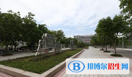 四川省東坡中等職業(yè)技術(shù)學(xué)校2021年學(xué)費(fèi)、收費(fèi)多少
