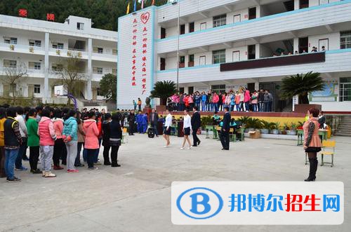 鹽亭縣職業(yè)技術(shù)學(xué)校2021年學(xué)費(fèi)、收費(fèi)多少
