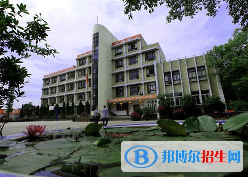 內(nèi)江求是職業(yè)技術(shù)學(xué)校2021年學(xué)費(fèi)、收費(fèi)多少