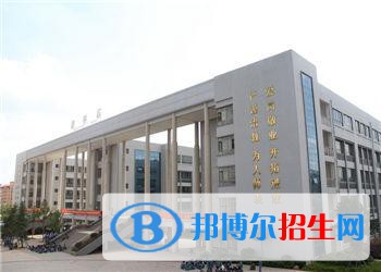 曲靖衛(wèi)生學校2021年報名條件、招生要求。招生對象