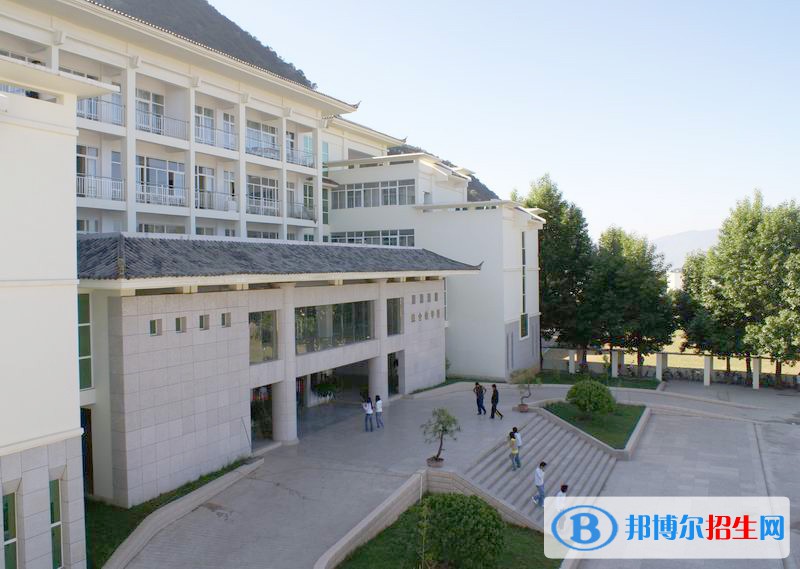 麗江師范高等?？茖W(xué)校五年制大專2021年招生代碼
