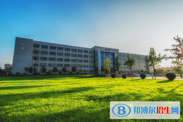 云南工商學(xué)院五年制大專網(wǎng)站網(wǎng)址
