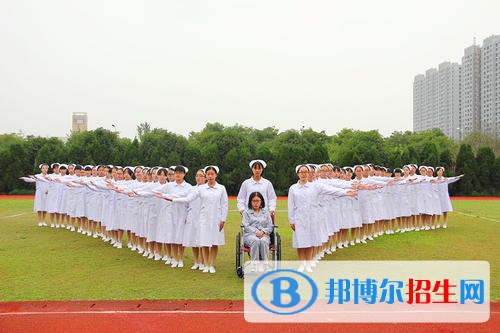 上海市醫(yī)藥學(xué)校2021年報名條件、招生要求、招生對象