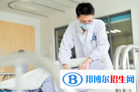云南2021年男生讀衛(wèi)校學什么好