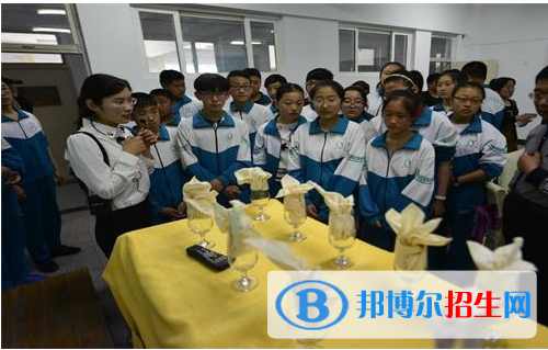 煙臺(tái)臨港工業(yè)學(xué)校怎么樣、好不好