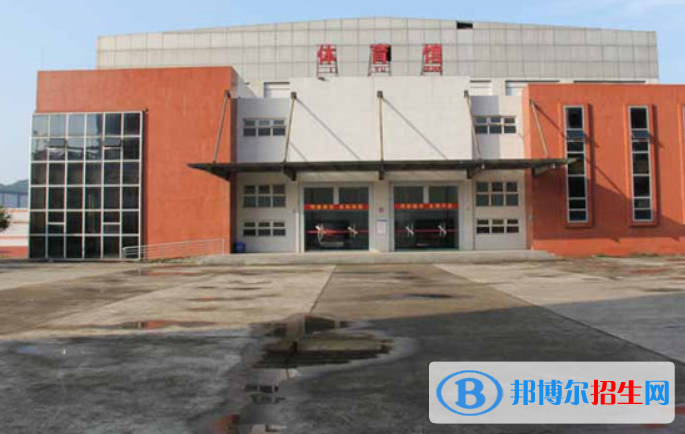 四川2021年中專(zhuān)學(xué)校學(xué)費(fèi)多少