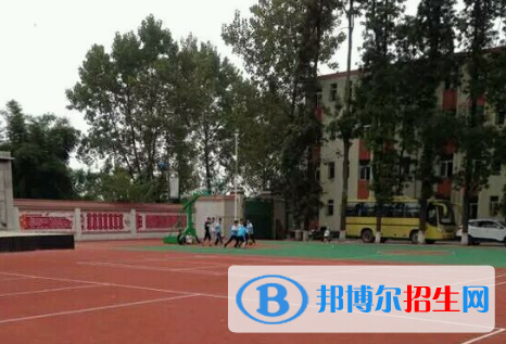 成都2021年中專學(xué)校讀出來是什么文憑
