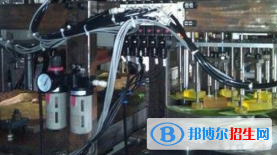 四川2021年男孩子中專學什么專業(yè)好