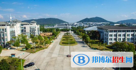安徽衛(wèi)生健康職業(yè)學(xué)院2021年招生簡(jiǎn)章