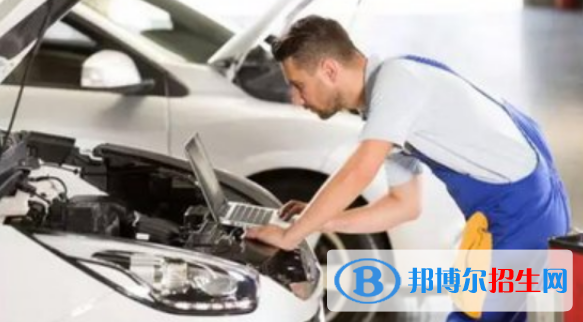 四川2021年男生中專學(xué)什么好