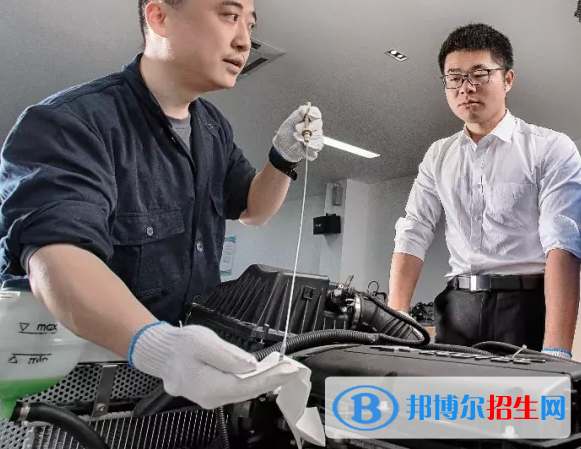貴陽(yáng)2021年汽修學(xué)校中專升大?？际裁? width=