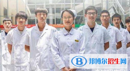 四川2021年護理學(xué)校什么專業(yè)適合男生