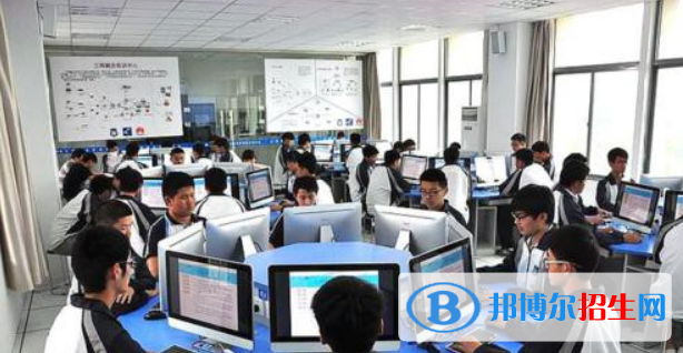 四川2021年中專和職高哪個(gè)好