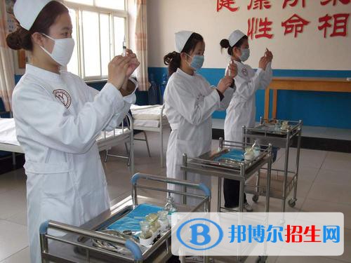 四川2021年護理學校都有什么專業(yè)適合女生