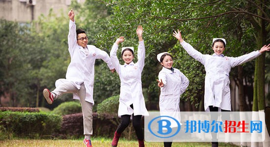 四川2021年讀護理學校需要什么證件