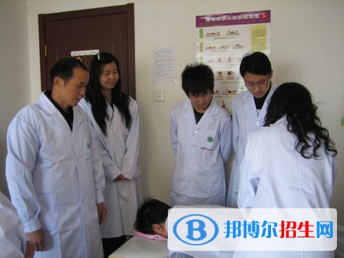 四川2021年哪里的護(hù)理學(xué)校比較好