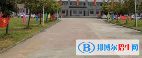沒(méi)有初中畢業(yè)可以讀中專(zhuān)學(xué)校嗎