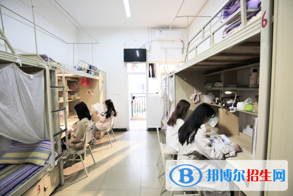 德陽科貿(mào)職業(yè)學(xué)院中職部2021年宿舍條件