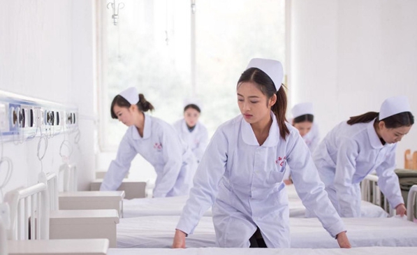 河北2021初中畢業(yè)女生讀什么中專(zhuān)學(xué)校好