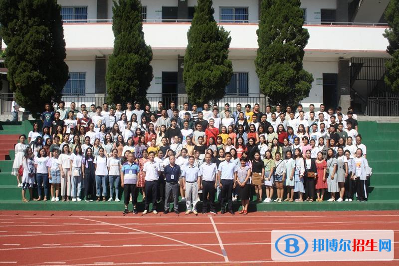 成都2021年中專(zhuān)和職高的區(qū)別