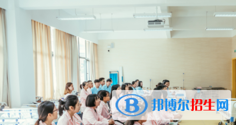 成都2021年中?？梢钥际裁醋C