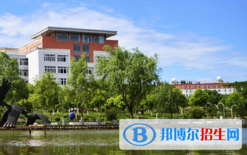 杭州2021年中專學(xué)校學(xué)費多少