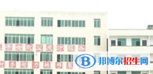 四川2021年大專(zhuān)和中專(zhuān)是什么意思