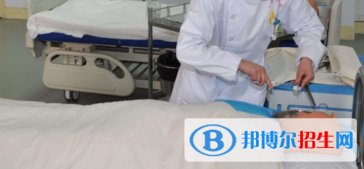 成都2021年護理學校適合女生學嗎