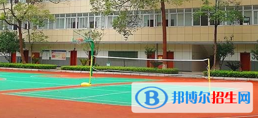 成都2021年現(xiàn)在讀護理學校什么專業(yè)好