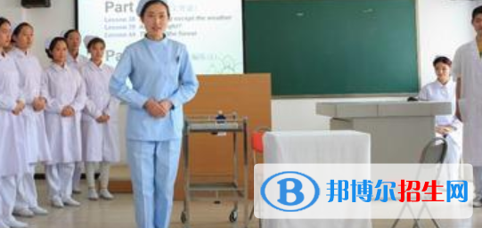 成都2021年護(hù)理學(xué)校專(zhuān)業(yè)學(xué)什么