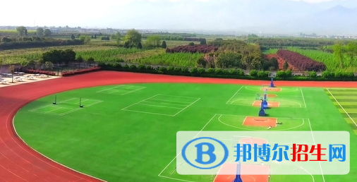 貴州2021年初中畢業(yè)報(bào)什么中專(zhuān)學(xué)校